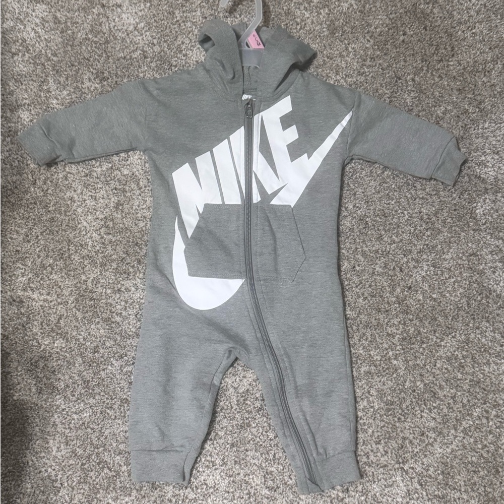 Nike Kids Gray One Piece Footie